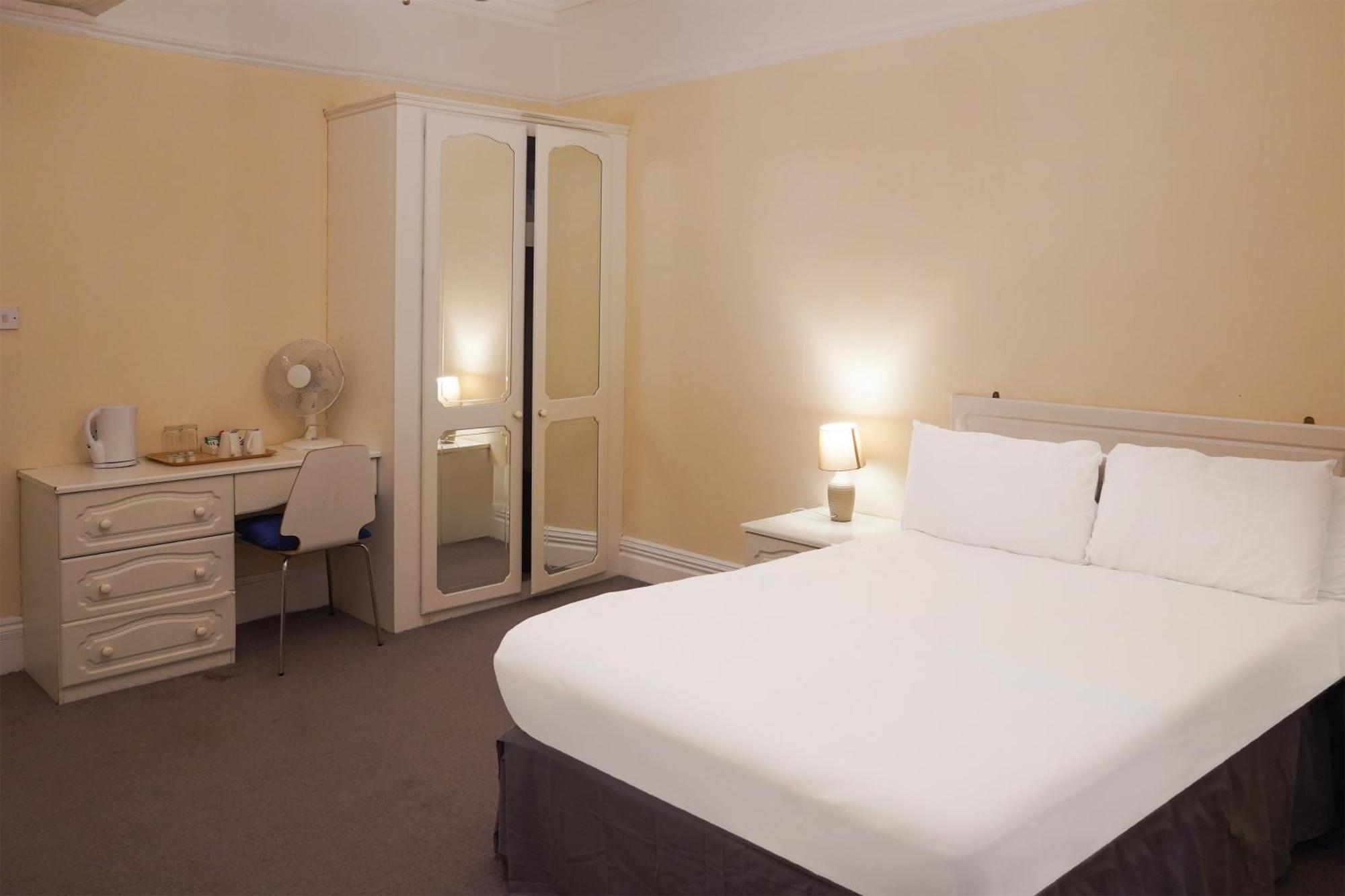 Langford Hotel, &